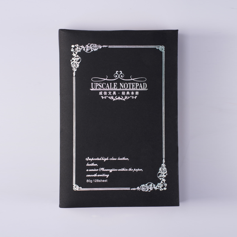 Funda para portátil de tapa negra suave hecha a mano Funda para portátil de tapa negra suave hecha a mano